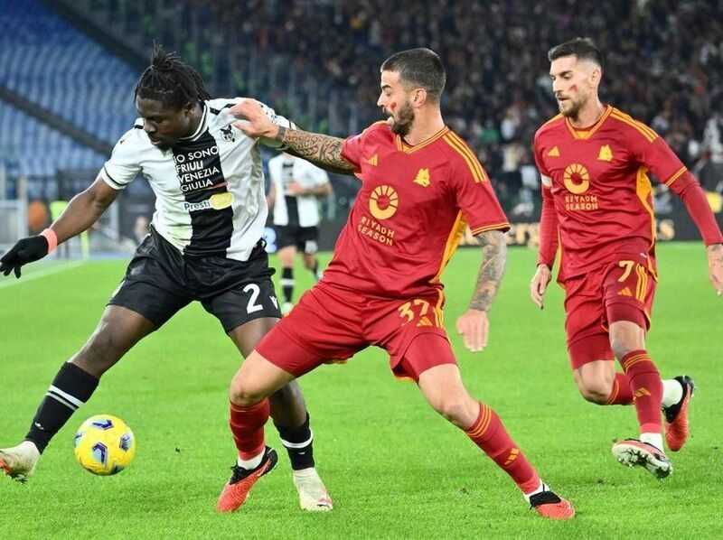 Udinese vs AS Roma - Phải có 3 điểm